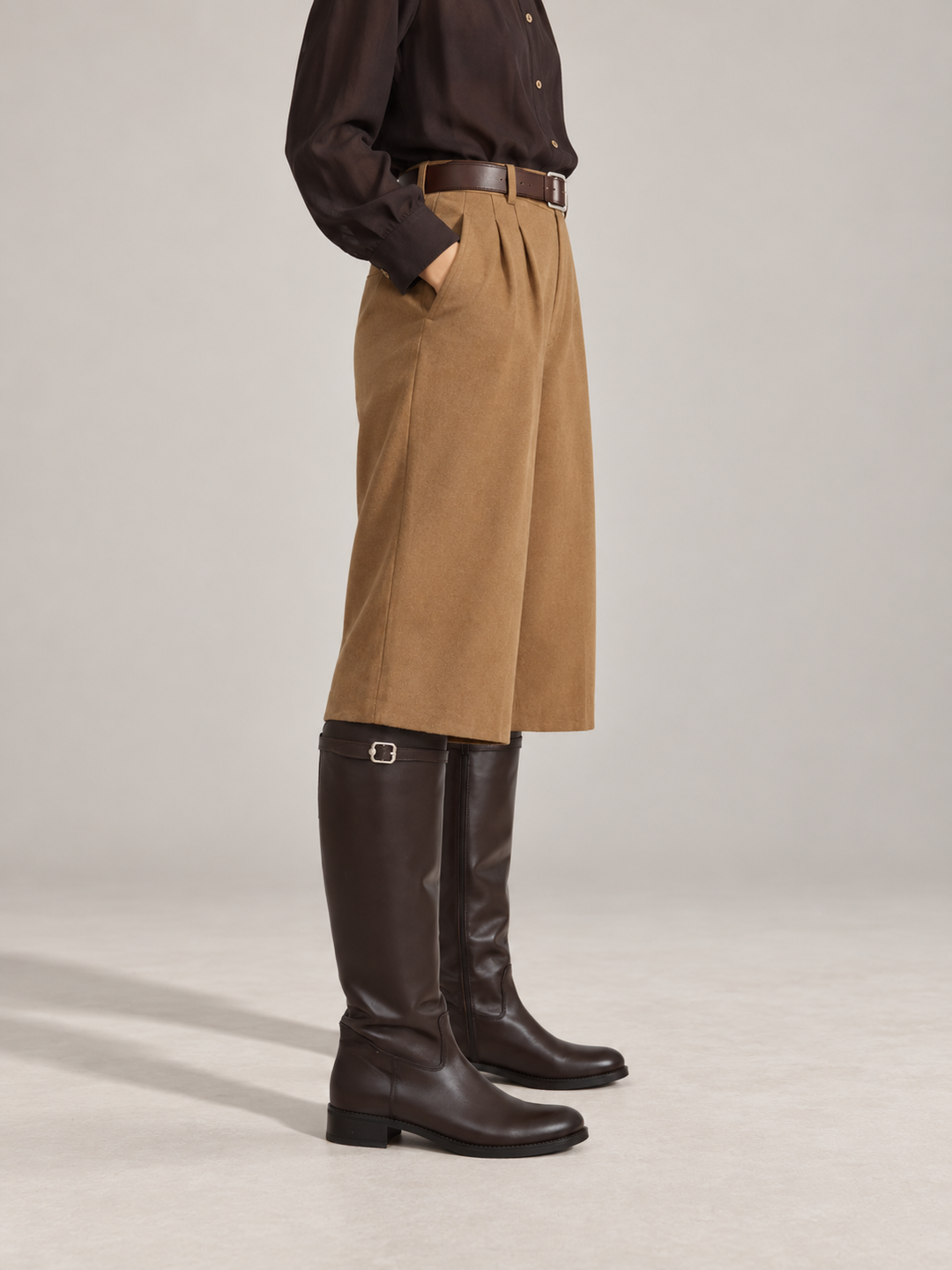 SCHWARZER LEDERSTIEFEL FÜR DAMEN MIT SCHNALLE