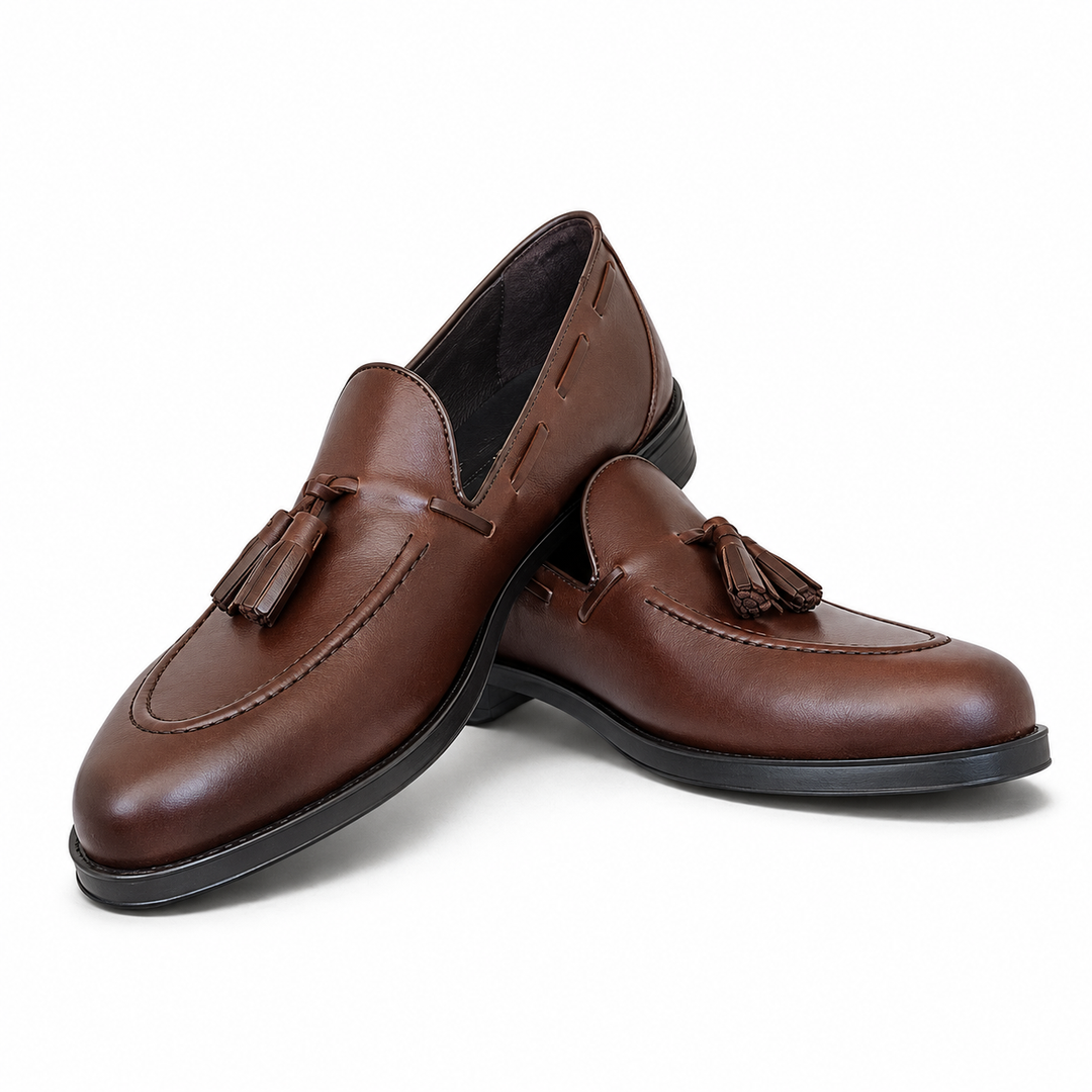 MEN'S BLACK MOCCASIN WITH TASSELS