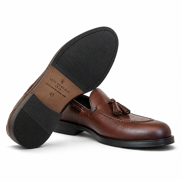 MEN'S BLACK MOCCASIN WITH TASSELS