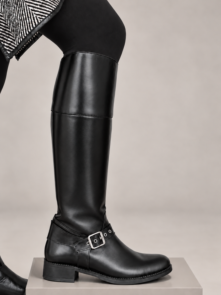 DUNKLER LEDERSTIEFEL FÜR DAMEN